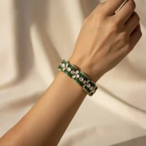 Emerald-Crest-Bracelet-Wrist